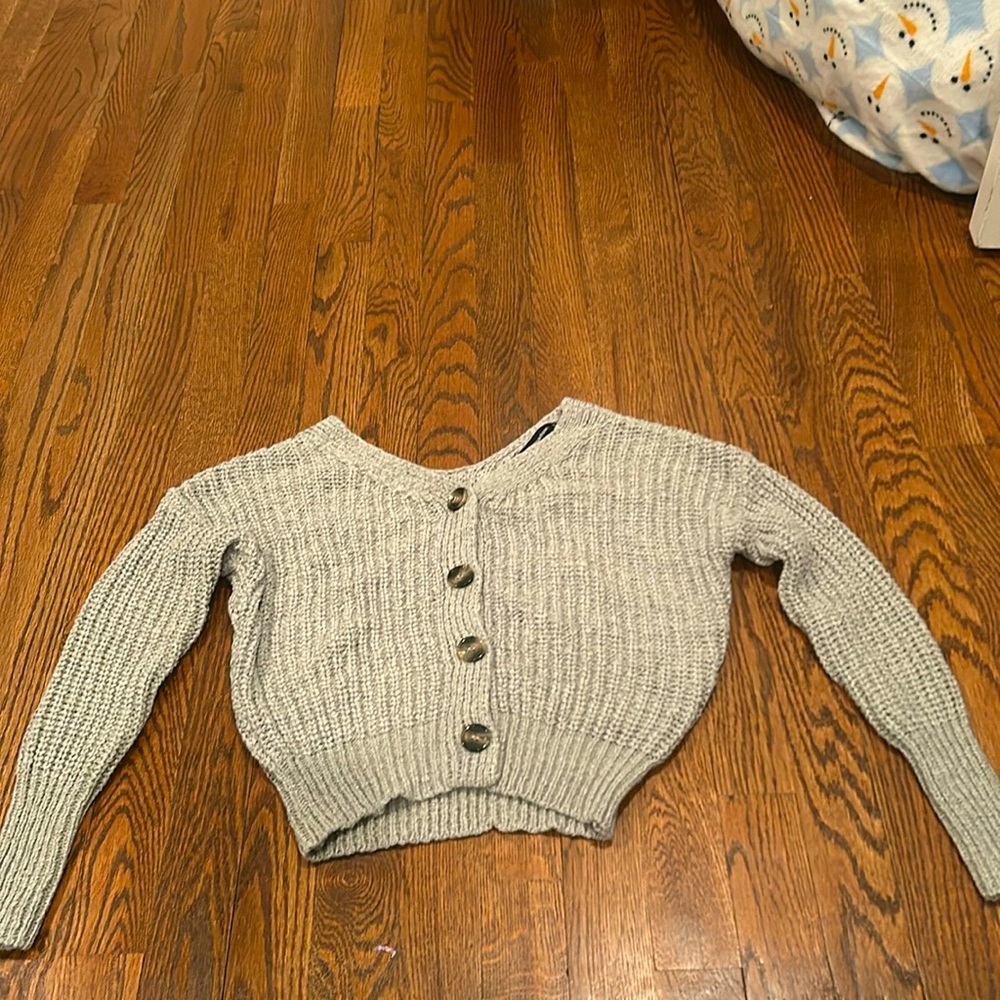 MOOD&MADISON Green Sweater w/ Buttons